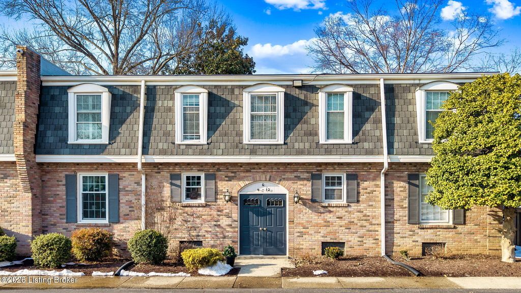 Photo of 521 Zorn Ave #APT G11, Louisville, KY 40206 (MLS # 1709149)