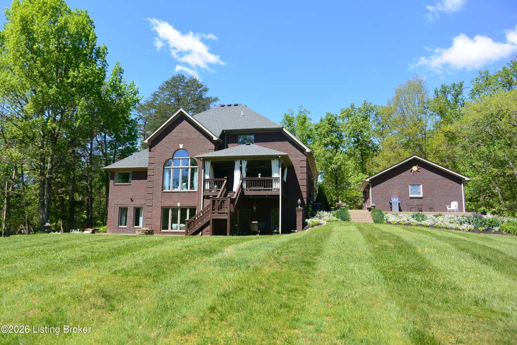 Photo of 1464 E. SANDERS Ln, Mt Washington, KY 40047 (MLS # 1725478)