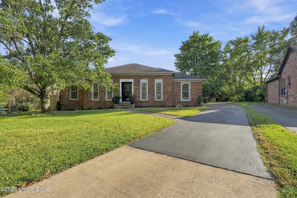 Photo of 11916 Berry Hill Rd, Louisville, KY 40243 (MLS # 1732102)
