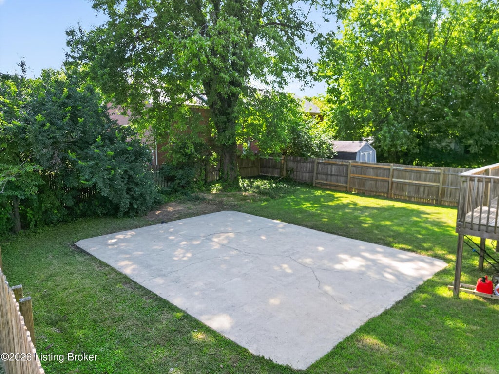 Photo of 116 James St, Elizabethtown, KY 42701 (MLS # 1724425)