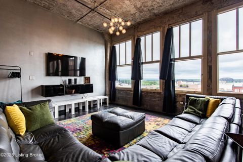 Photo of 815 W Market St #UNIT 804, Louisville, KY 40202 (MLS # 1706343)