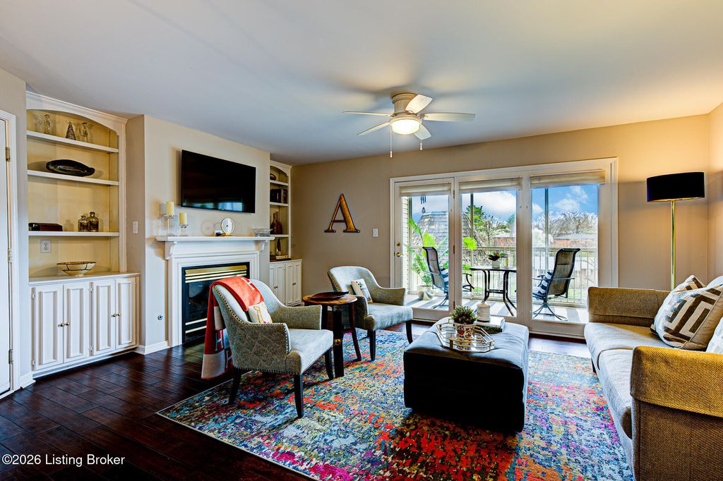 Photo of 2726 Hollywood Terrace #105, Louisville, KY 40206 (MLS # 1711726)