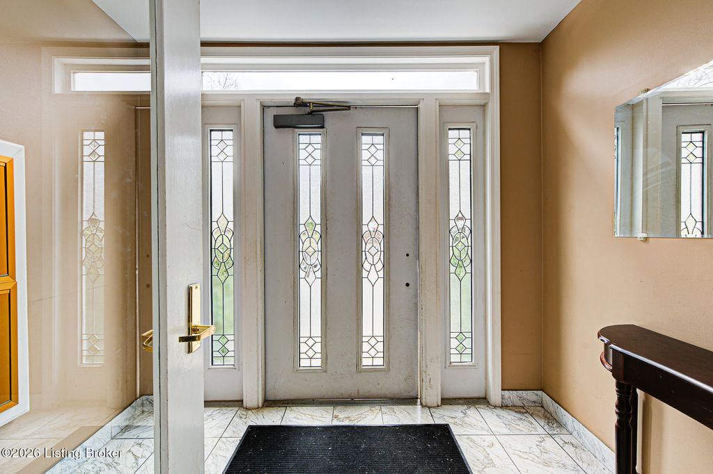 Photo of 2726 Hollywood Terrace #105, Louisville, KY 40206 (MLS # 1711726)