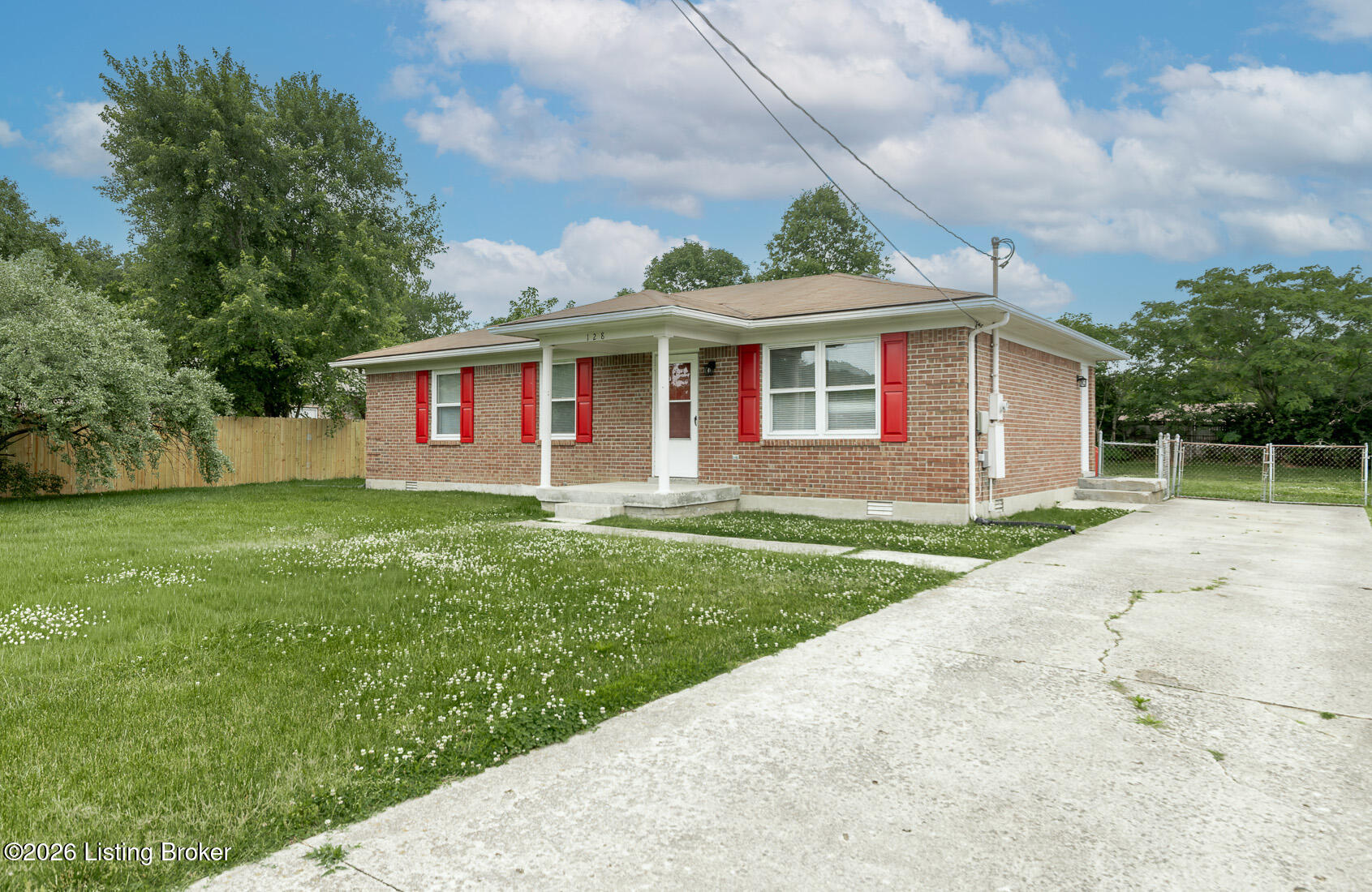 128 Hamilton Dr