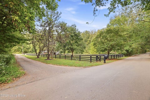 Tiny photo for 14417 Spring Dr, Prospect, KY 40059 (MLS # 1729694)