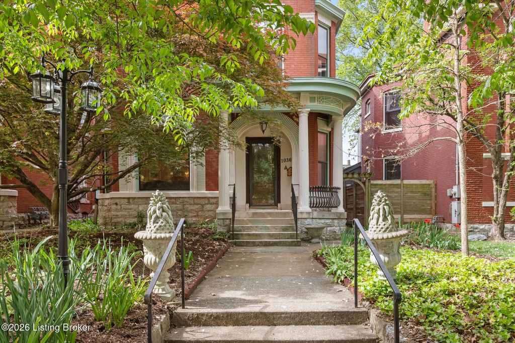 Photo of 1036 Everett Ave, Louisville, KY 40204 (MLS # 1717342)