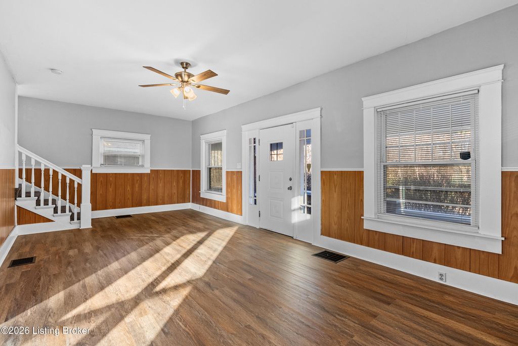 Photo of 114 S 33rd St, Louisville, KY 40212 (MLS # 1708128)