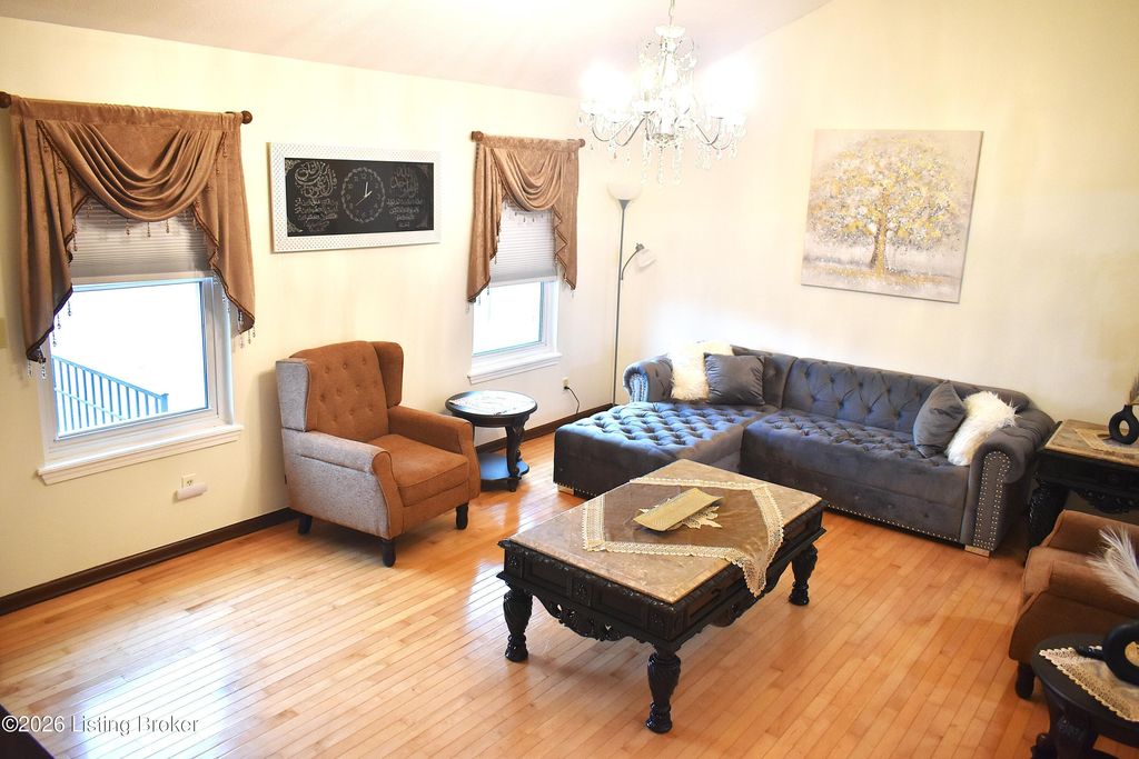 Photo of 10408 Vantage Rd, Louisville, KY 40299 (MLS # 1707303)