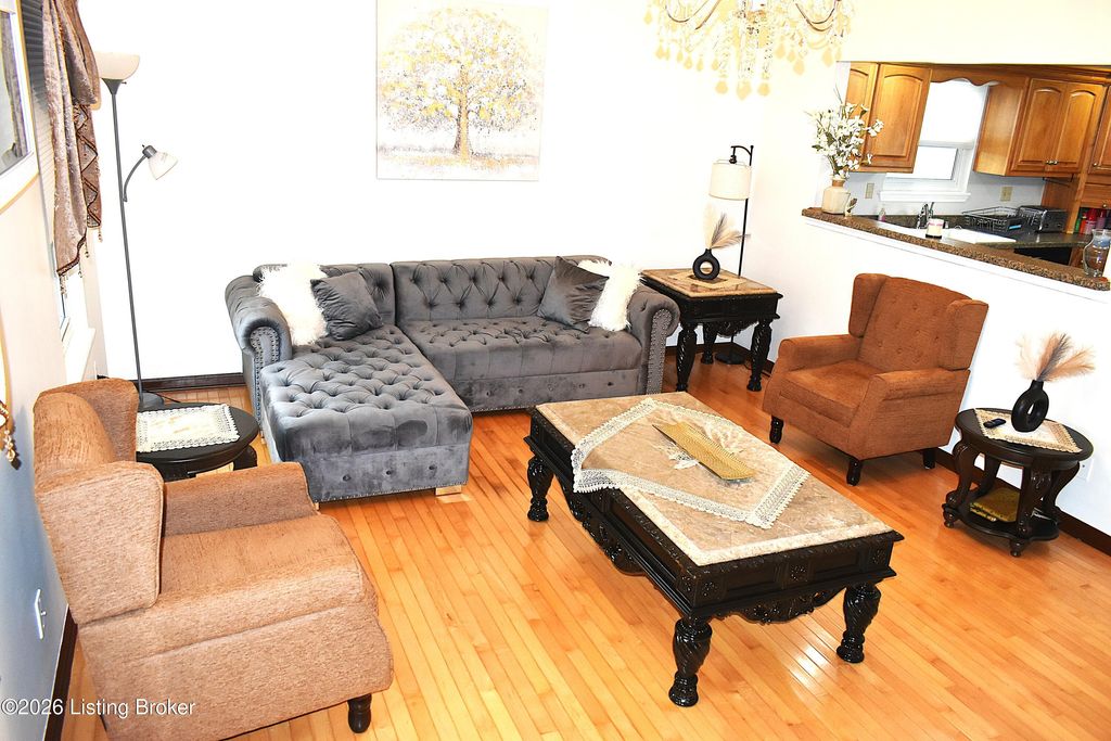 Photo of 10408 Vantage Rd, Louisville, KY 40299 (MLS # 1707303)