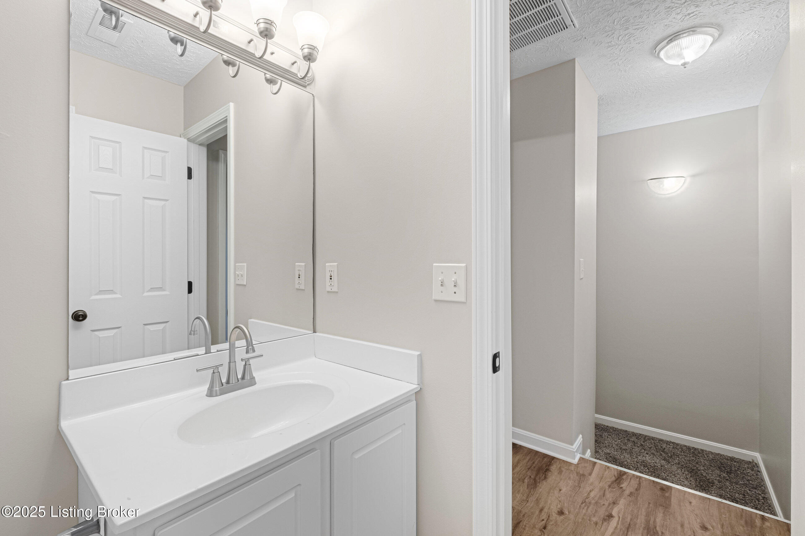 8370 Grand Trevi Dr, Louisville, Kentucky image 22