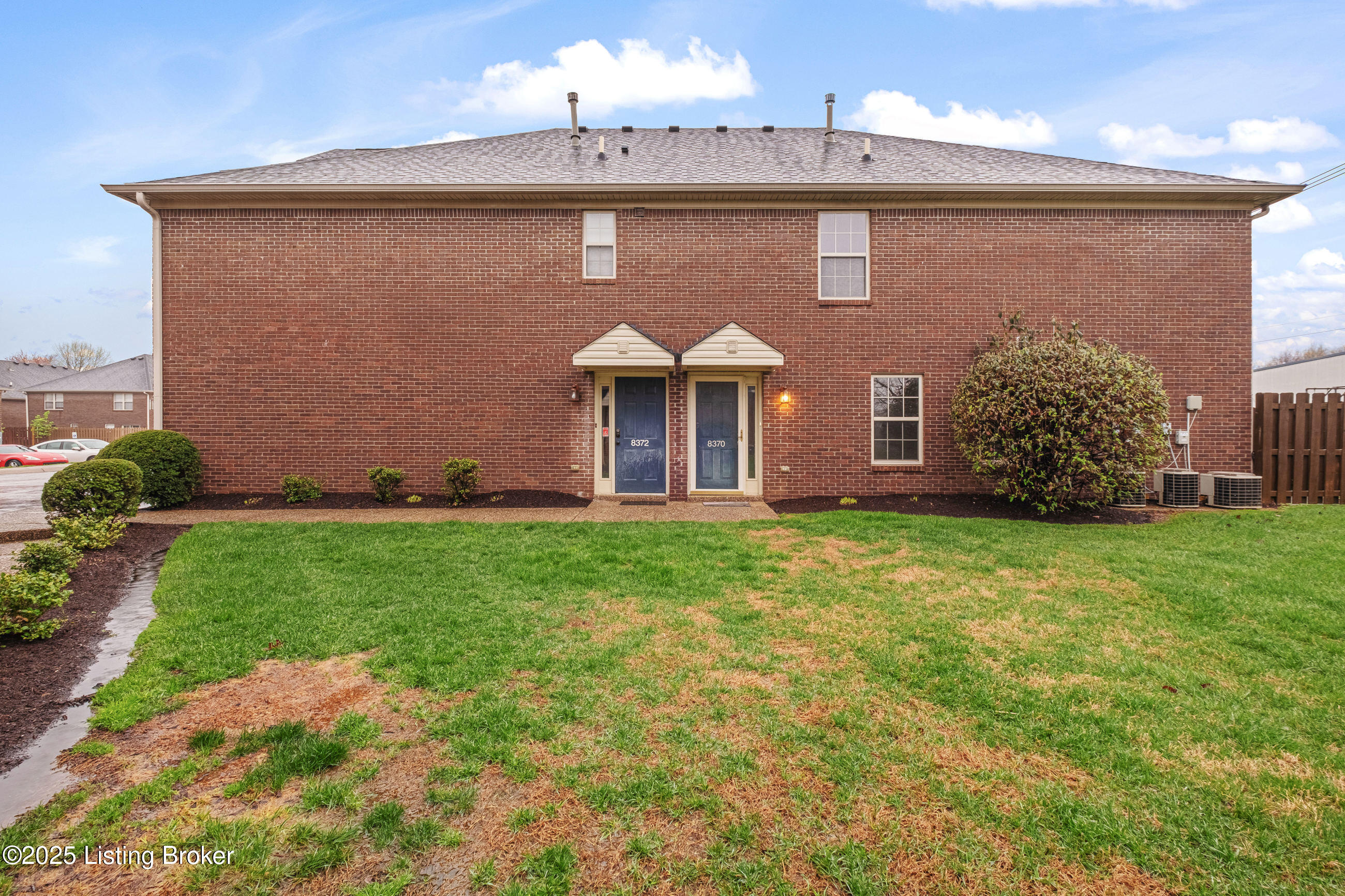 8370 Grand Trevi Dr, Louisville, Kentucky image 4