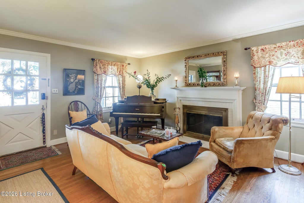 Photo of 2918 Beaumont Rd, Louisville, KY 40205 (MLS # 1730685)