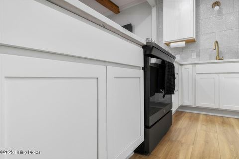 Tiny photo for 2342 Lansdowne Ave, Louisville, KY 40217 (MLS # 1709306)