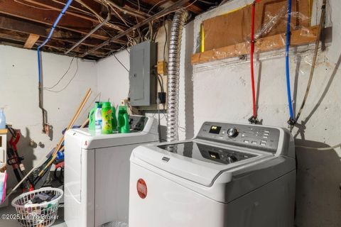 Tiny photo for 2342 Lansdowne Ave, Louisville, KY 40217 (MLS # 1709306)