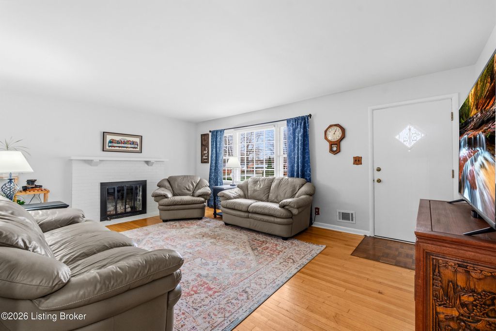 Photo of 509 Westwood Dr, Louisville, KY 40243 (MLS # 1711730)