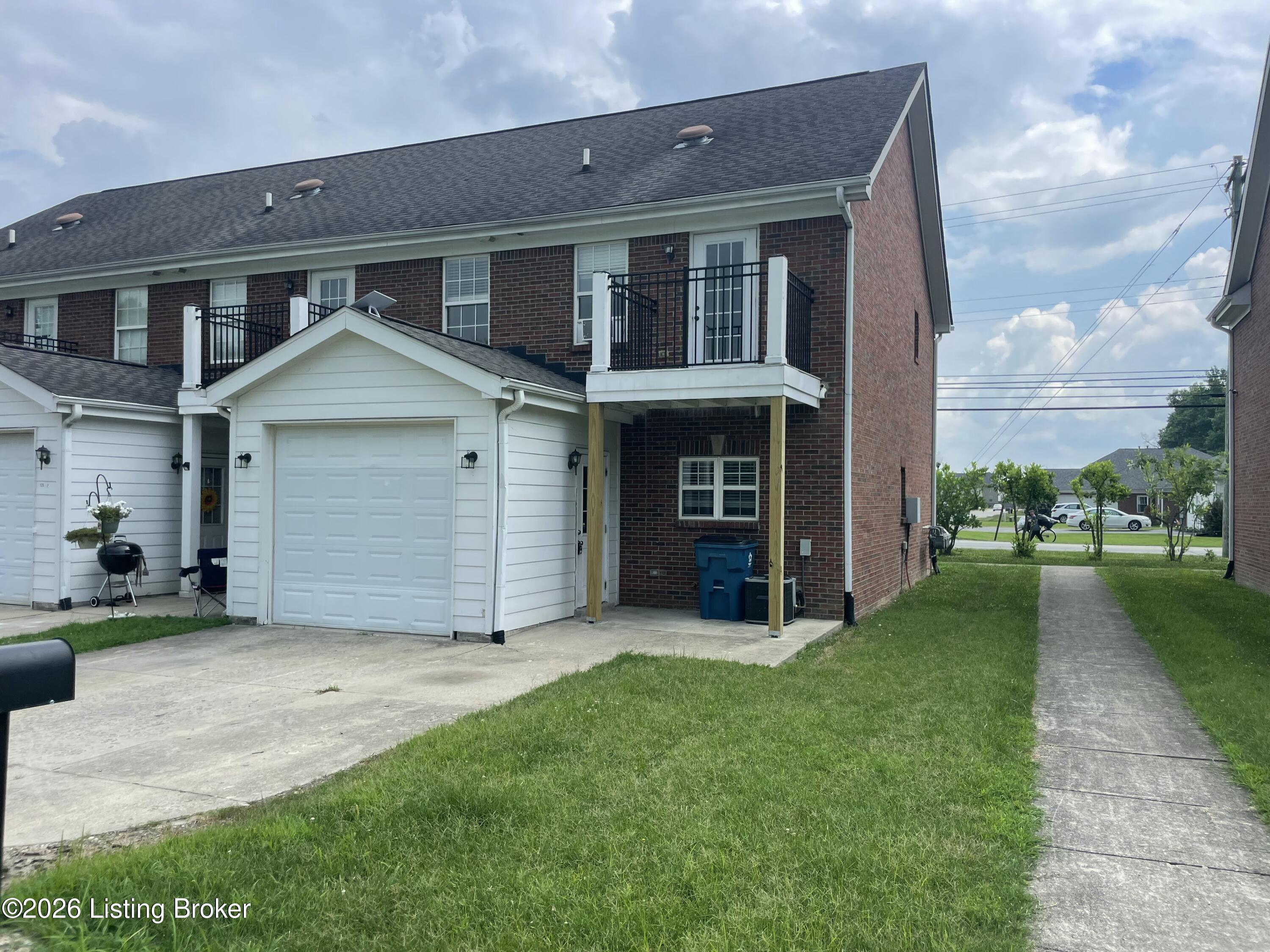 Photo 1 of 33 — 126 Crossing Ct 3, Shepherdsville, KY 40165
