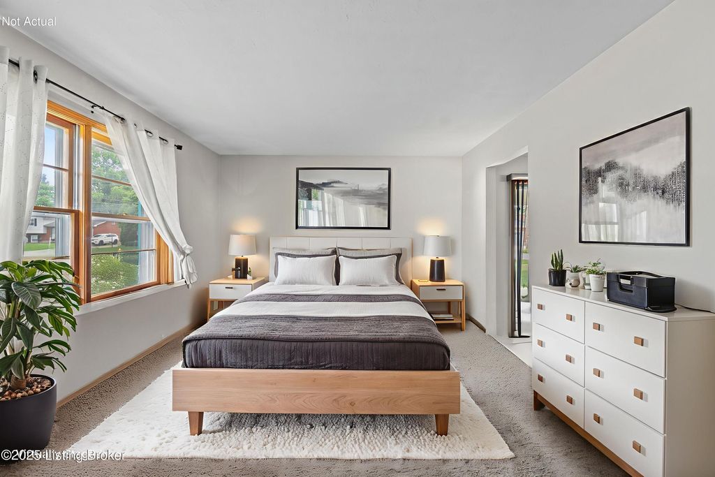 Photo of 2006 Foxhurst Dr, Louisville, KY 40216 (MLS # 1707625)