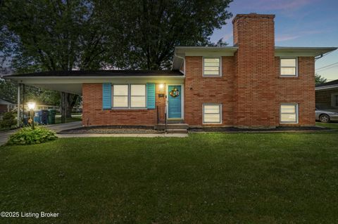 Photo of 2006 Foxhurst Dr, Louisville, KY 40216 (MLS # 1707625)