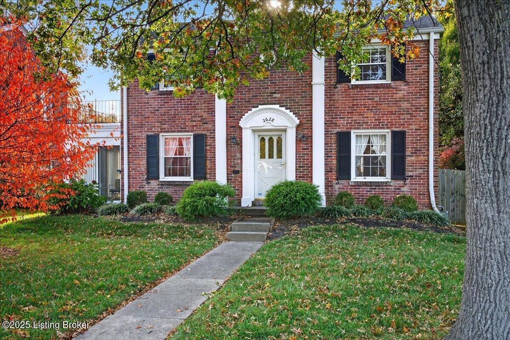 Photo of 2628 Landor Ave, Louisville, KY 40205 (MLS # 1717263)