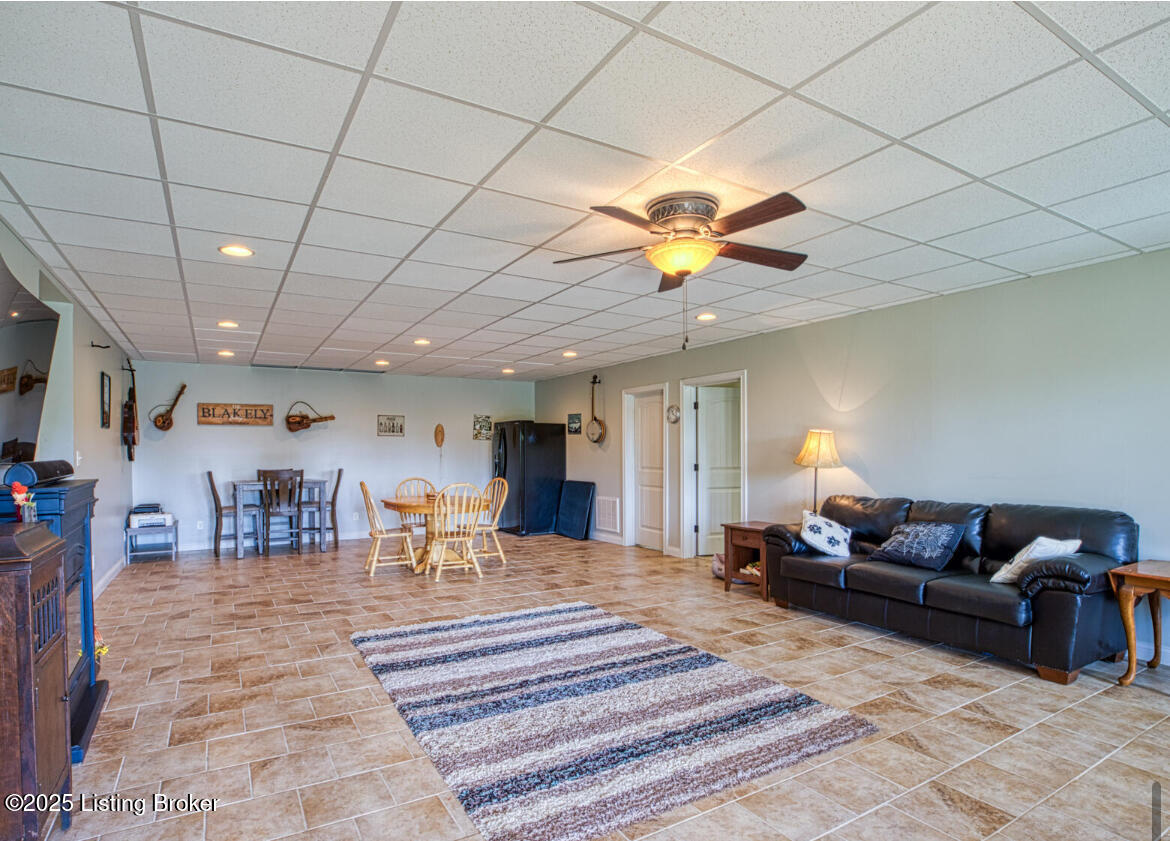 265 Camp Green Shores Ln, McDaniels, Kentucky image 25