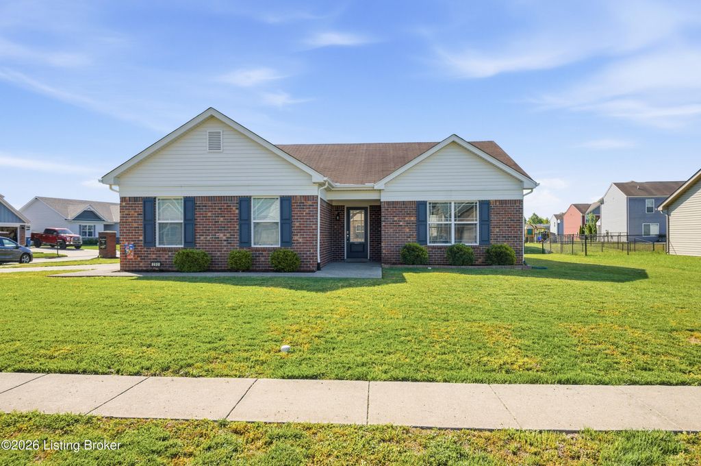 Photo of 293 Mallard Pointe Blvd, Shepherdsville, KY 40165 (MLS # 1715131)