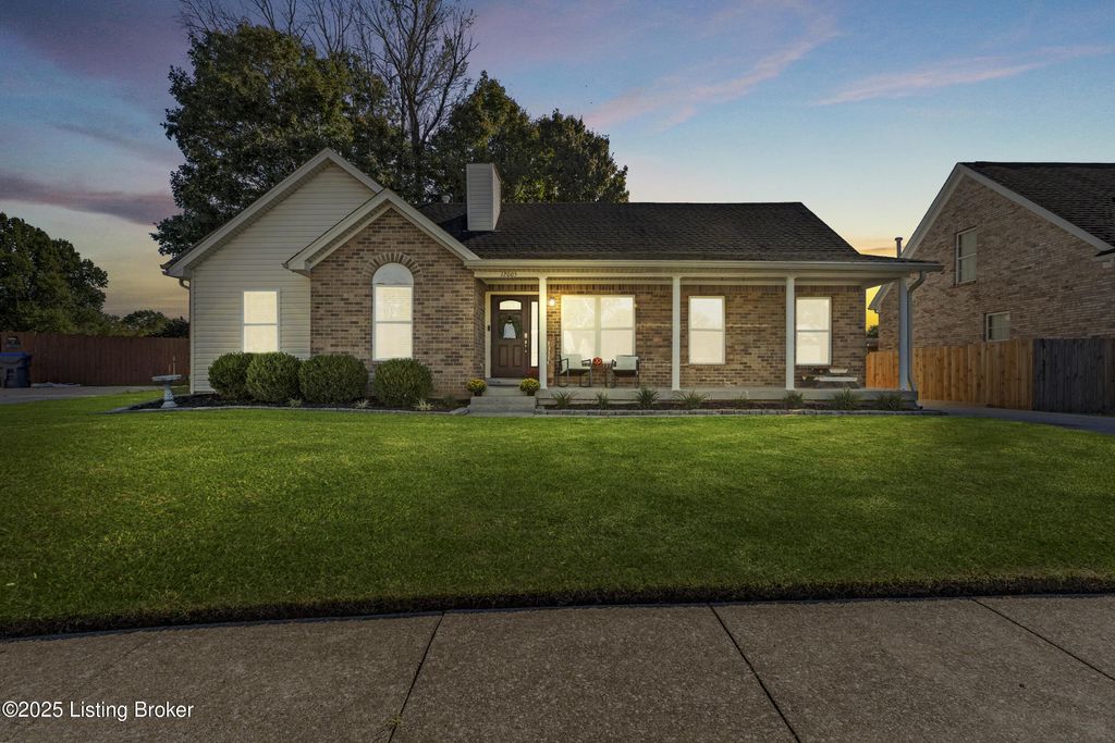Photo of 12005 Valley Meadow Way, Louisville, KY 40272 (MLS # 1704254)