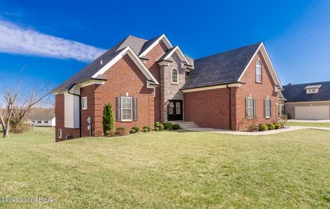 Photo of 12615 Valley Pine Dr, Louisville, KY 40299 (MLS # 1700072)