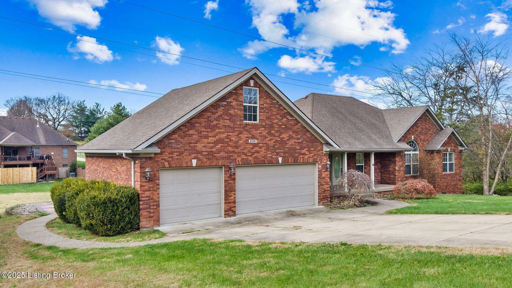 Photo of 239 Village Circle Dr, Shepherdsville, KY 40165 (MLS # 1703551)