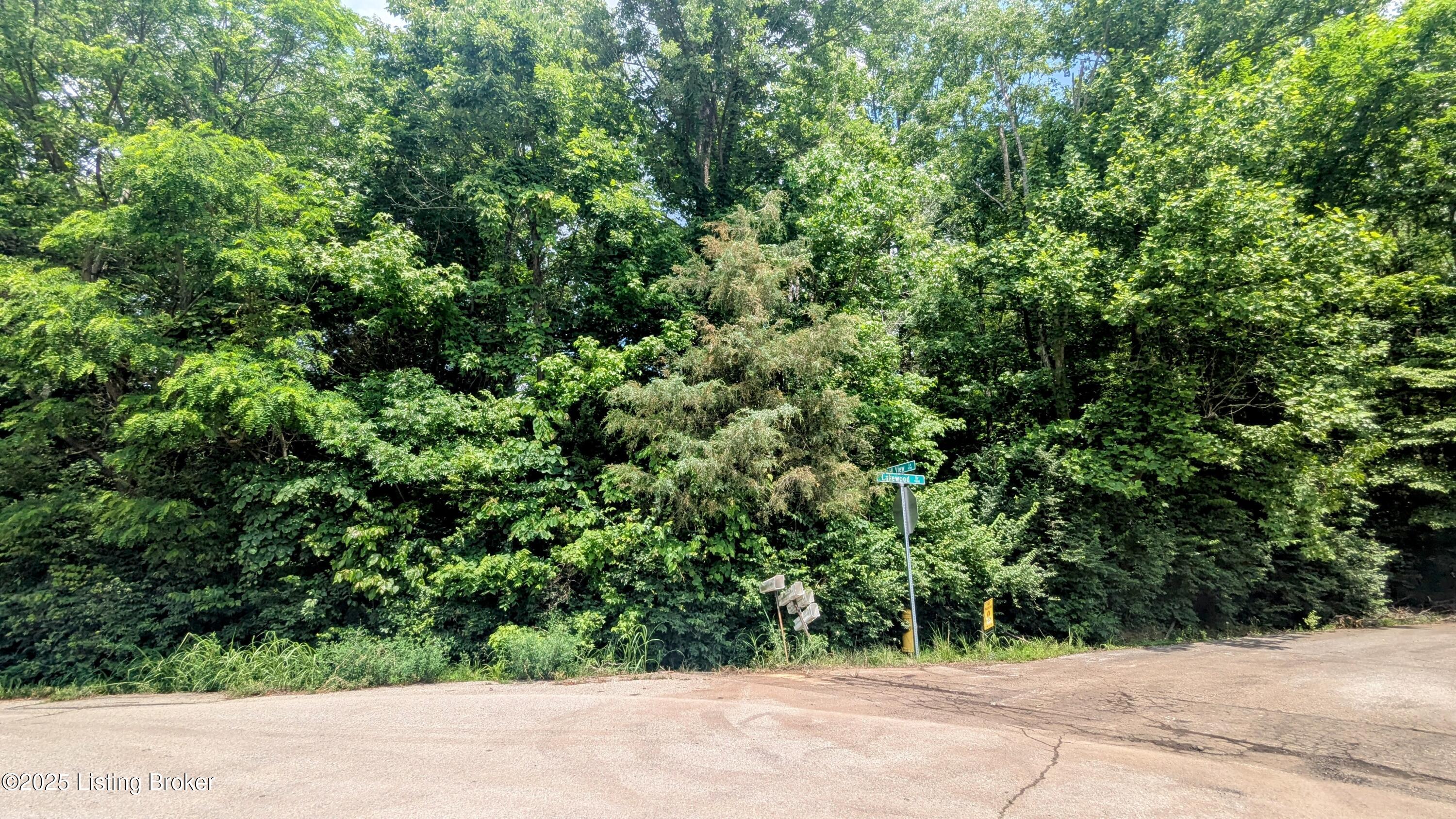 9000 Lakewood Dr, Louisville, Kentucky image 1