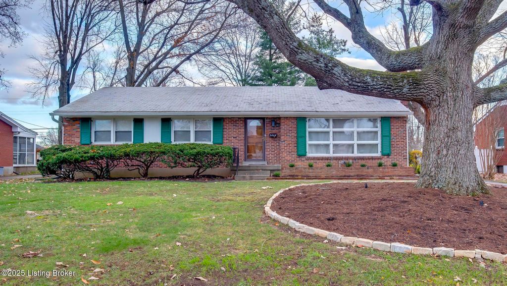 Photo of 3608 Hanover Rd, Louisville, KY 40207 (MLS # 1714995)