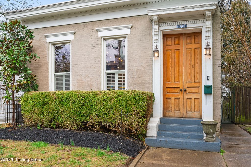 Photo of 1403 Quincy St, Louisville, KY 40206 (MLS # 1710628)