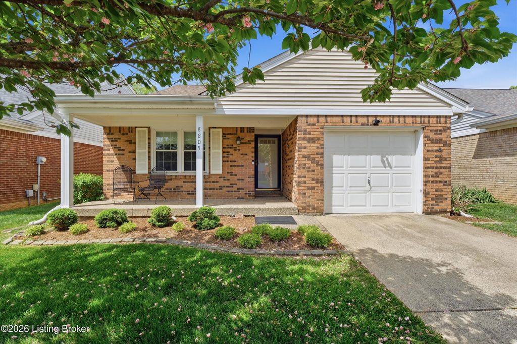 Photo of 8805 Doe Run Ct, Louisville, KY 40242 (MLS # 1714958)