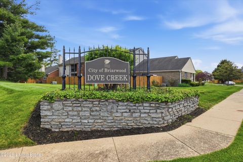 Photo of 8805 Doe Run Ct, Louisville, KY 40242 (MLS # 1714958)