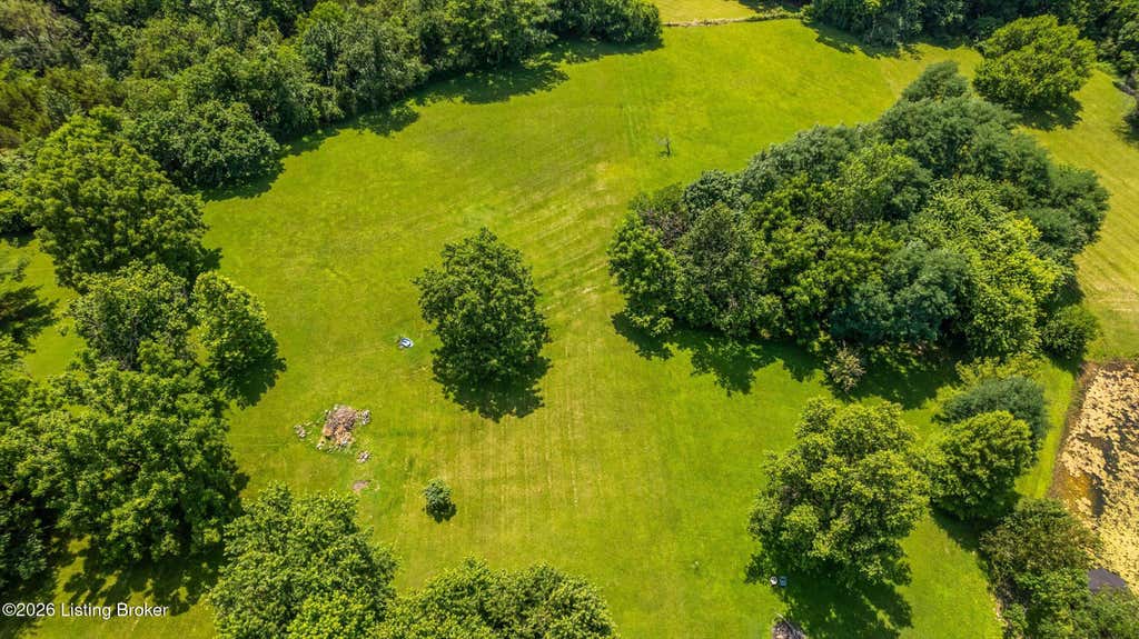 Photo of 3820 Carriage Hill Dr, Crestwood, KY 40014 (MLS # 1725644)