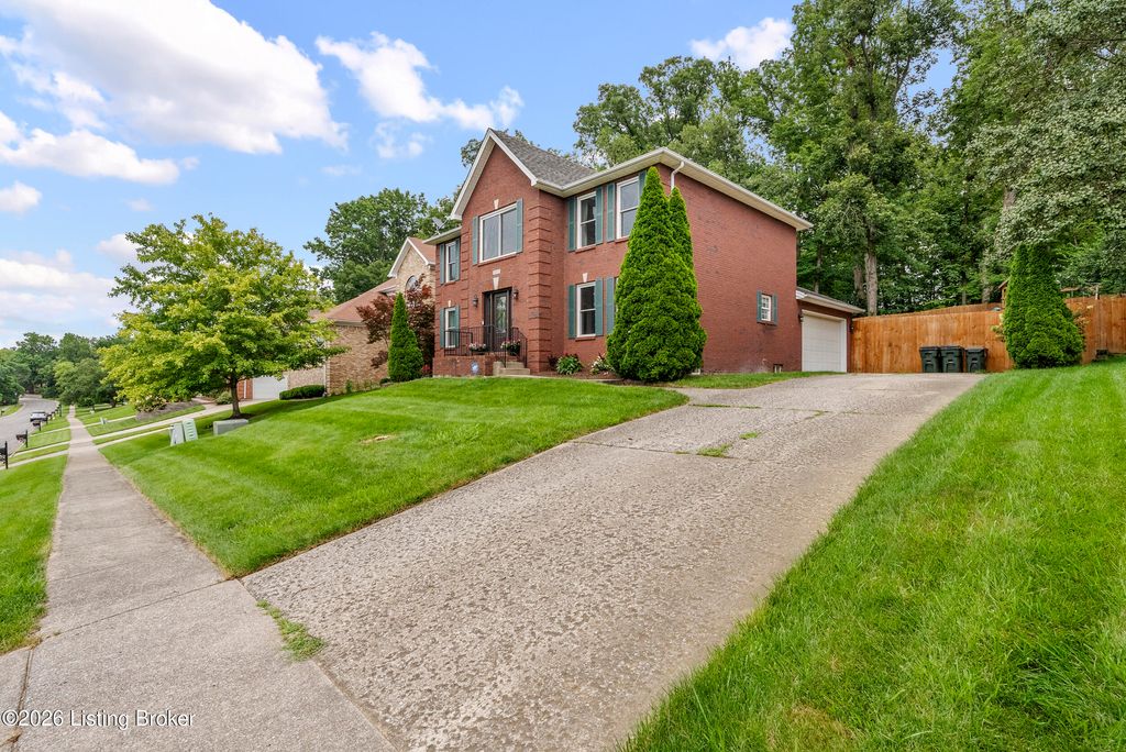 Photo of 4003 Landherr Dr, Louisville, KY 40299 (MLS # 1722627)