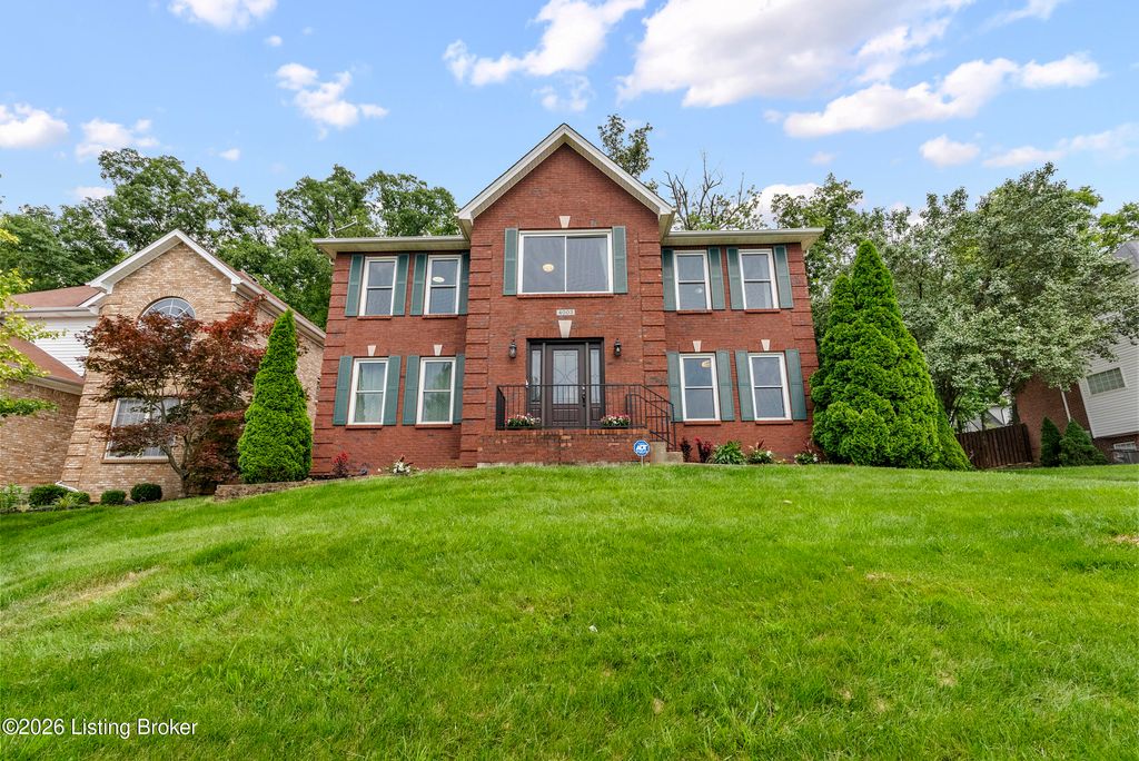 Photo of 4003 Landherr Dr, Louisville, KY 40299 (MLS # 1722627)