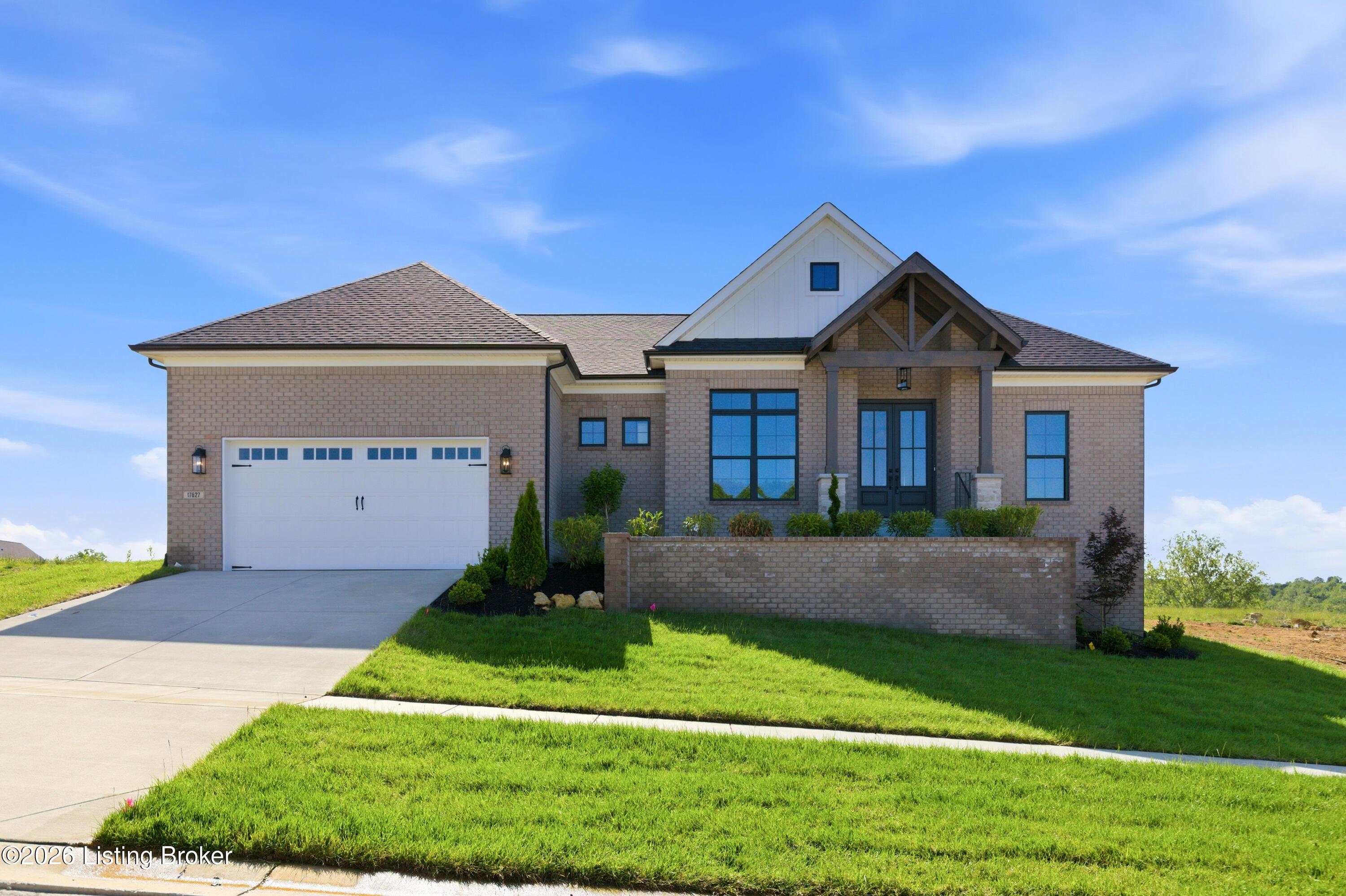 17827 Shakes Creek Dr-01