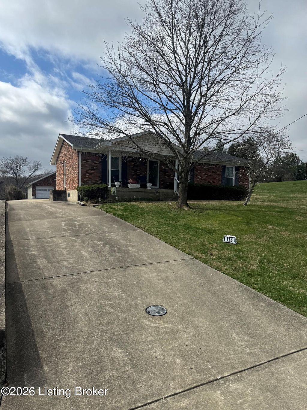 Photo of 116 Rosebank Ct, Louisville, KY 40118 (MLS # 1710934)