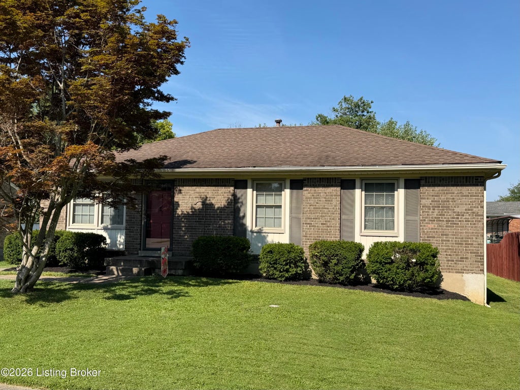 Photo of 5902 Bucks Ln, Louisville, KY 40291 (MLS # 1725004)