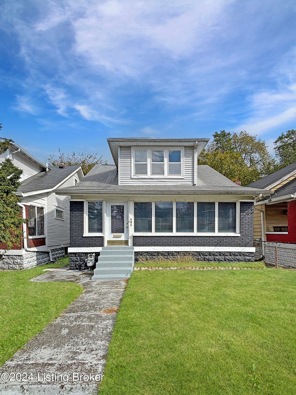 Photo of 405 S 41st St, Louisville, KY 40212 (MLS # 1704977)