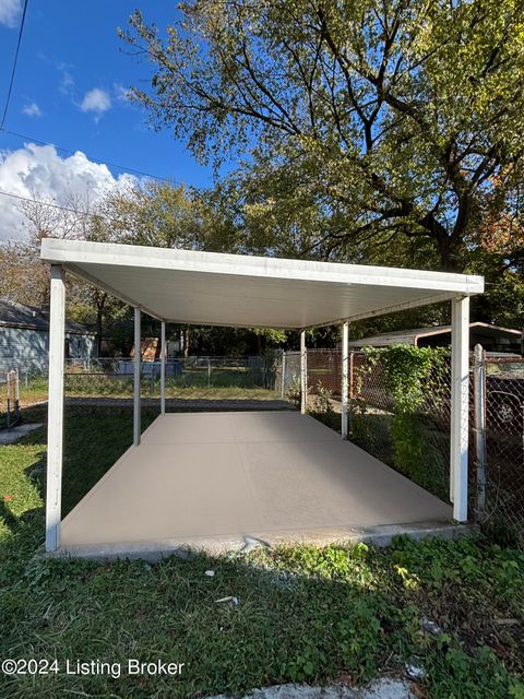 Tiny photo for 405 S 41st St, Louisville, KY 40212 (MLS # 1704977)