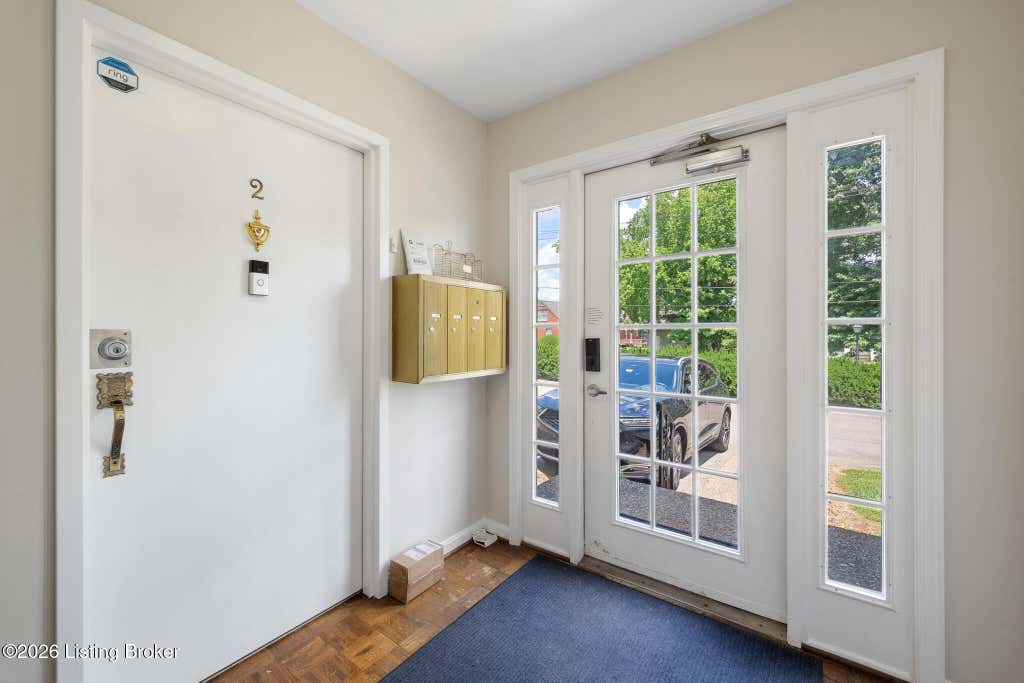 Photo of 188 Saint Matthews Ave #APT 3, Louisville, KY 40207 (MLS # 1720711)