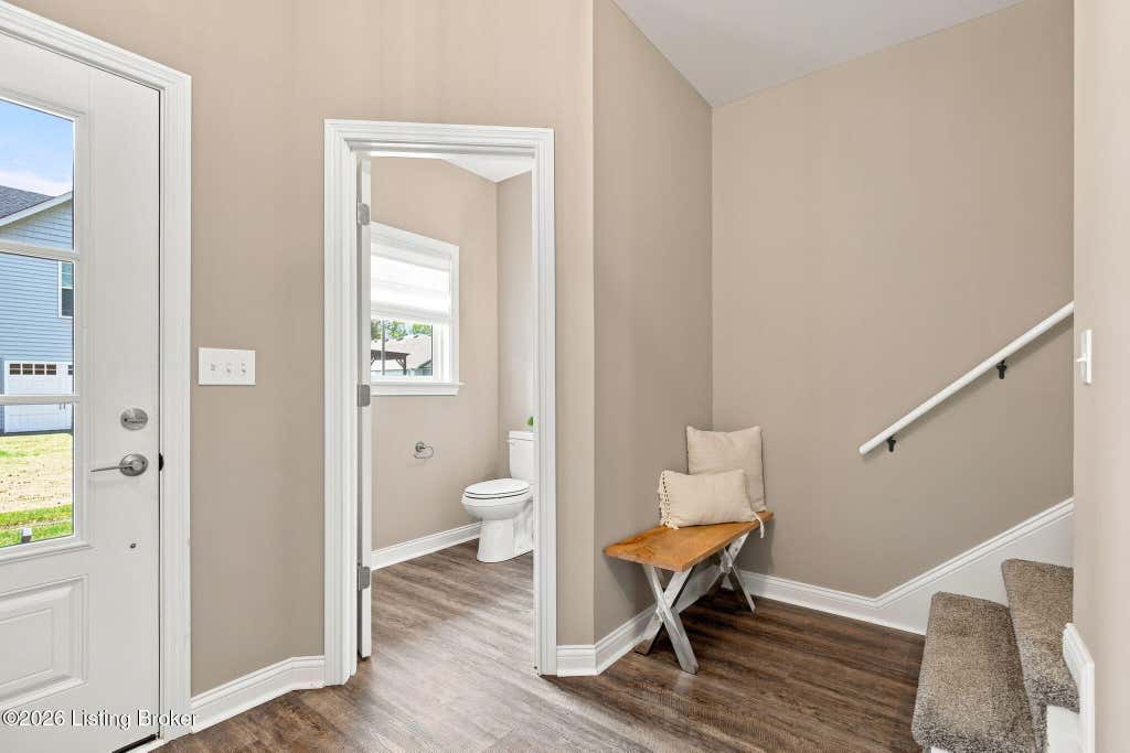 Photo of 405 Railway Dr, Lyndon, KY 40222 (MLS # 1725369)