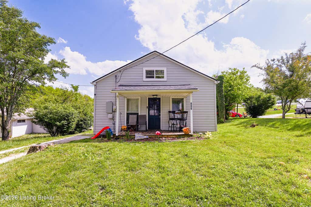 Photo of 255 E Cross Main St, New Castle, KY 40050 (MLS # 1716394)