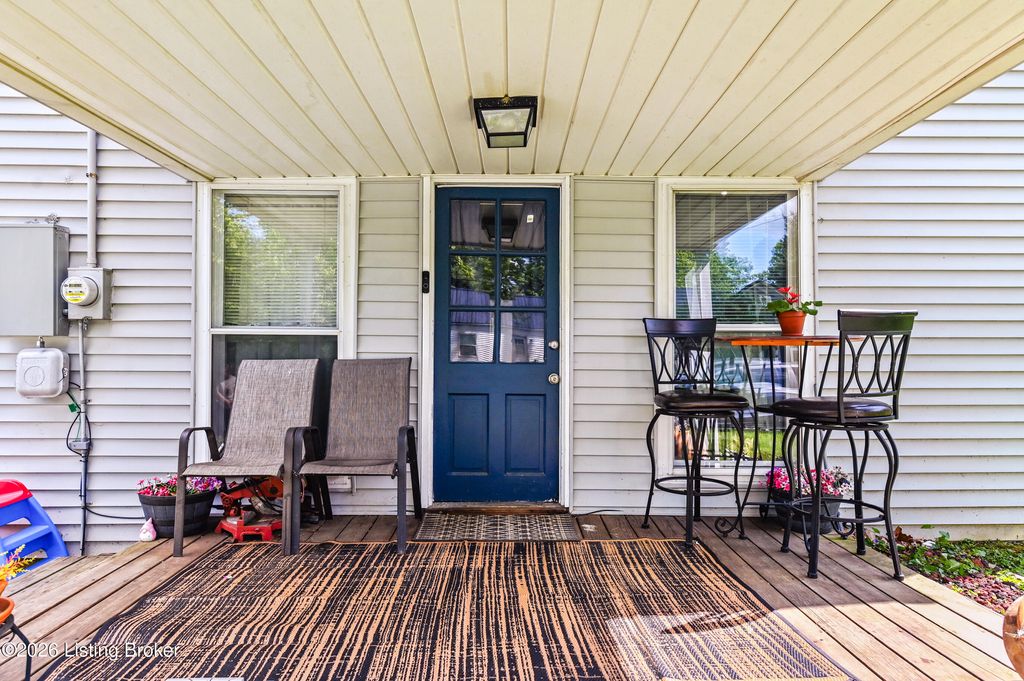Photo of 255 E Cross Main St, New Castle, KY 40050 (MLS # 1716394)
