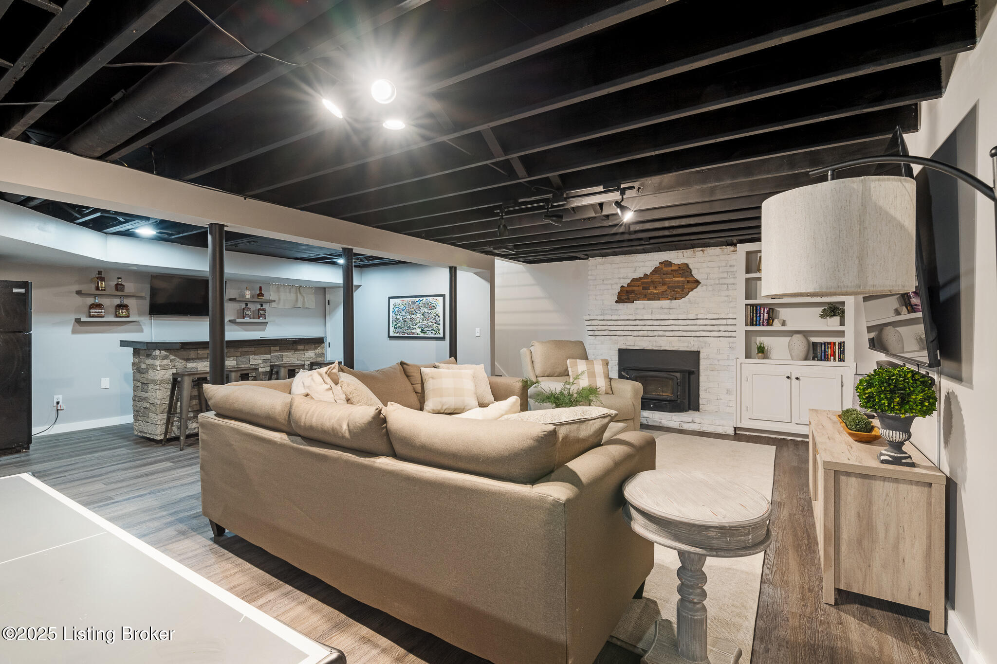 6804 Dartmoor Dr, Louisville, Pennsylvania image 28