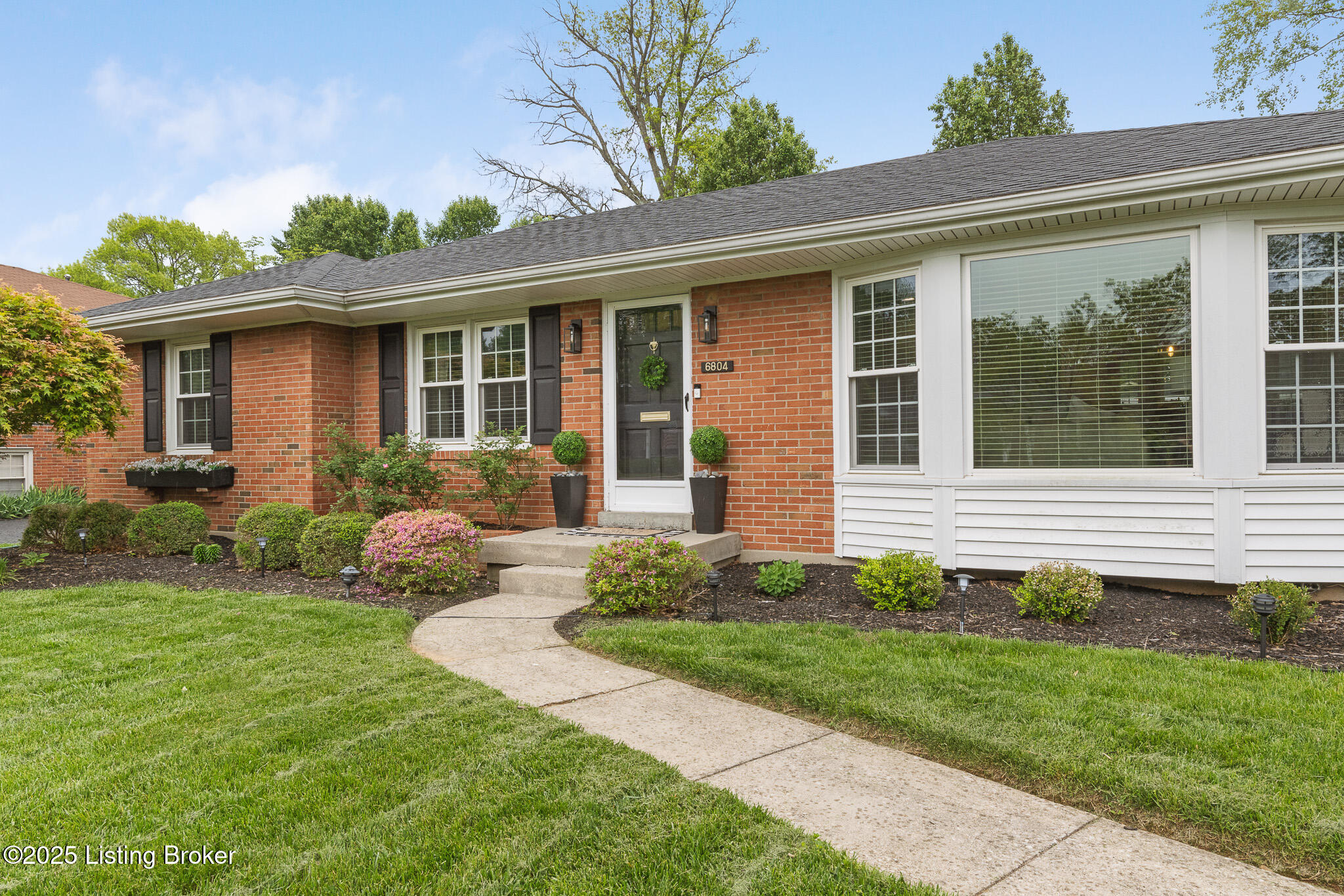 6804 Dartmoor Dr, Louisville, Pennsylvania image 4