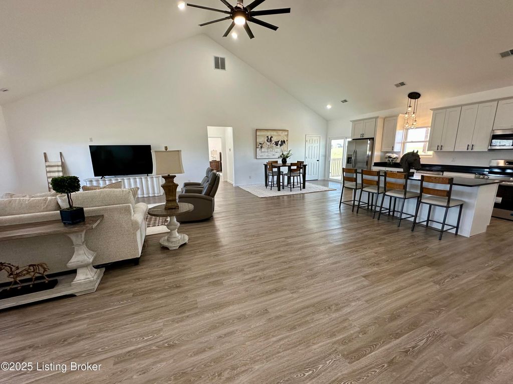 Photo of 1100 Stafford Ridge Rd, Sanders, KY 41083 (MLS # 1704839)