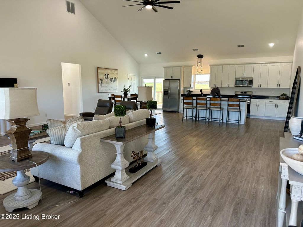 Photo of 1100 Stafford Ridge Rd, Sanders, KY 41083 (MLS # 1704839)