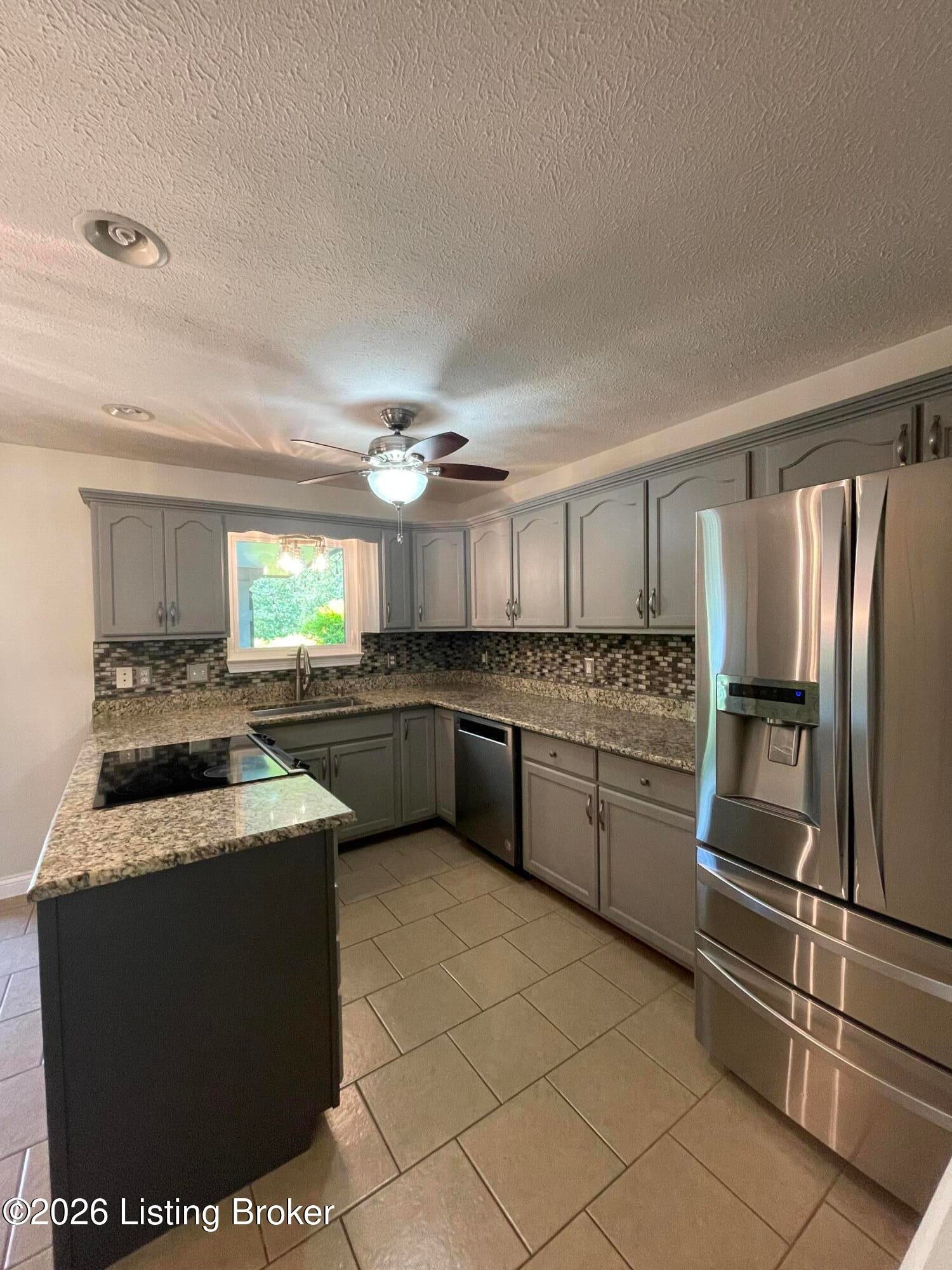 159 Wiltshire Ave - Photo 4